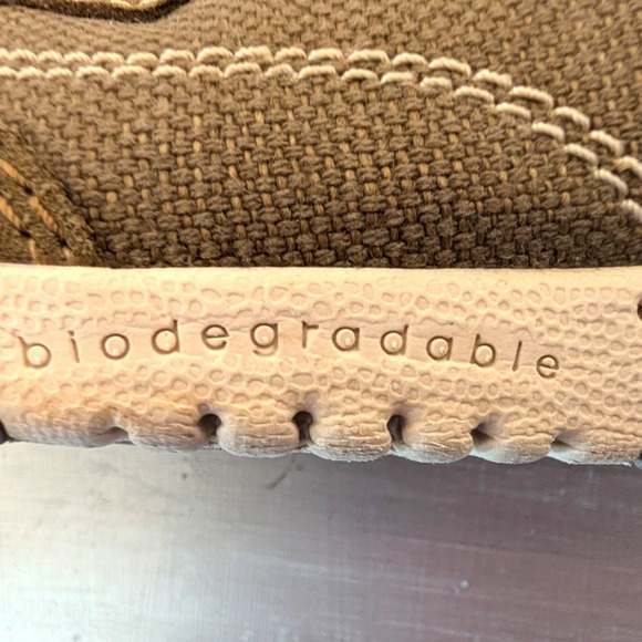 Simple Biodegradable Women’s Canvas  Olive Green eco Sneakers Size 7.5 - Picture 8 of 11